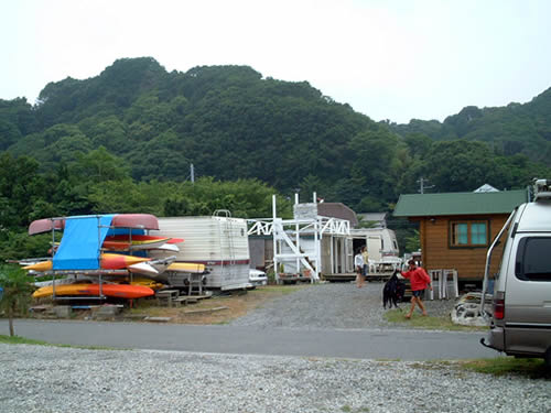 Izu ocean kayaking lodge
